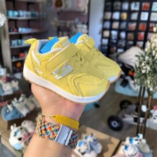 Tenis amarillos N