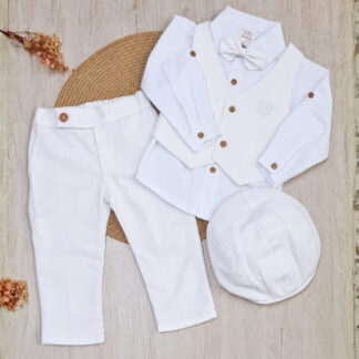 Traje con chaleco blanco